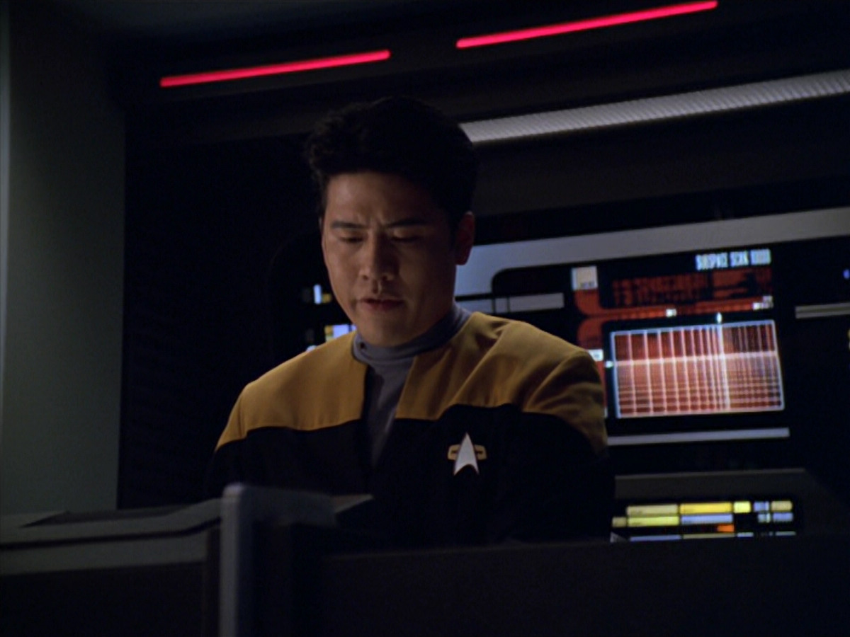 extant_StarTrek_VOY_5x19-TheFight_00748.jpg