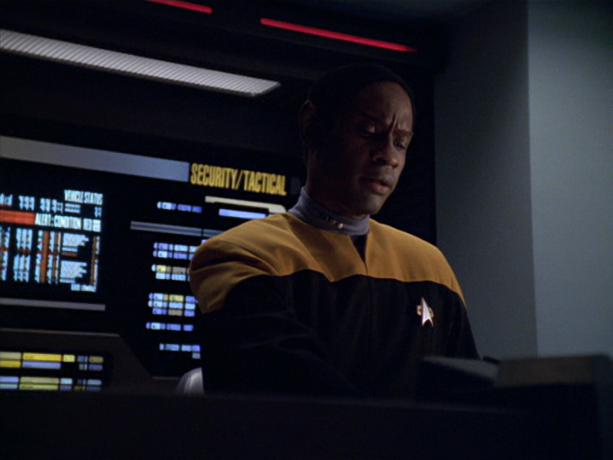 extant_StarTrek_VOY_5x19-TheFight_00758.jpg