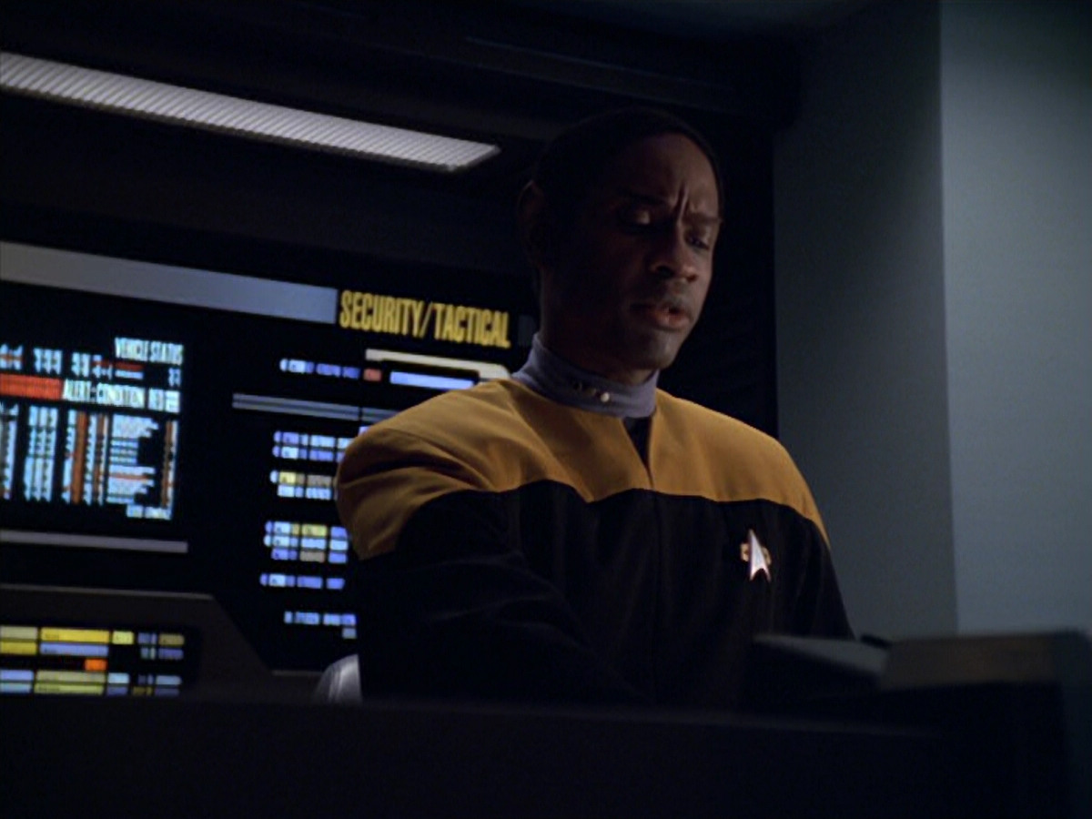 extant_StarTrek_VOY_5x19-TheFight_00760.jpg