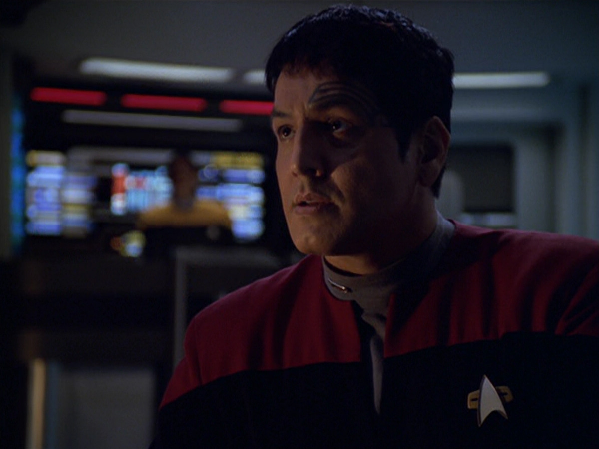 extant_StarTrek_VOY_5x19-TheFight_00762.jpg