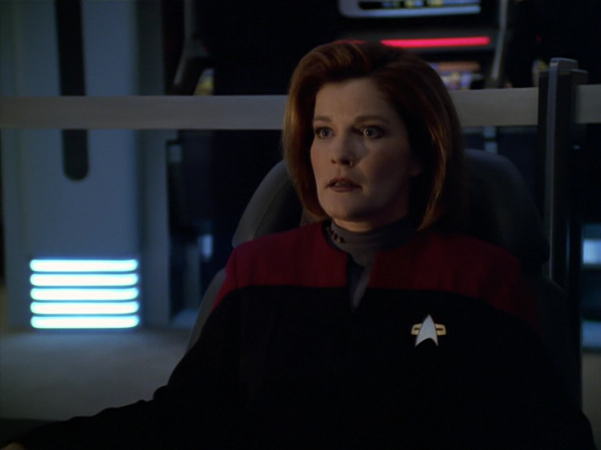 extant_StarTrek_VOY_5x19-TheFight_00797.jpg