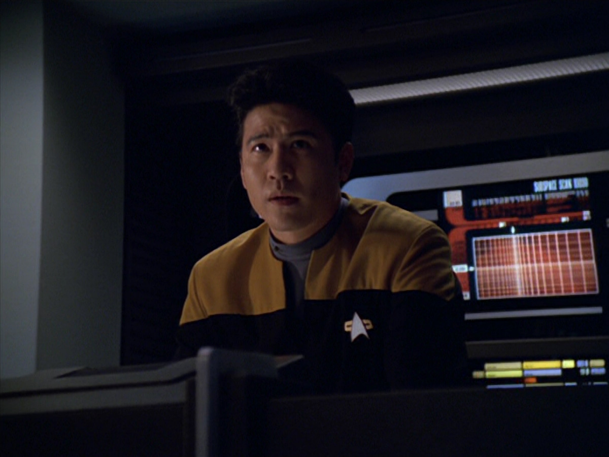 extant_StarTrek_VOY_5x19-TheFight_00806.jpg