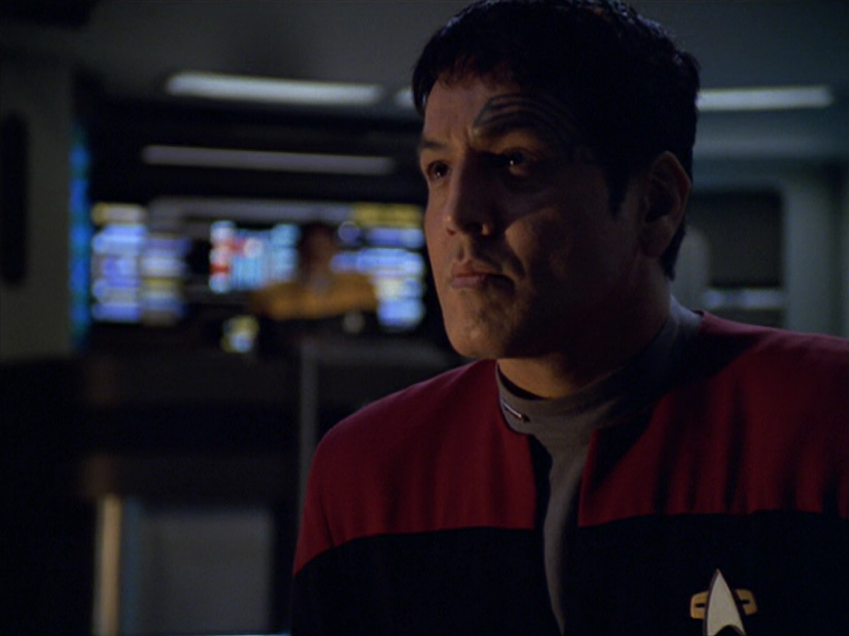 extant_StarTrek_VOY_5x19-TheFight_00807.jpg