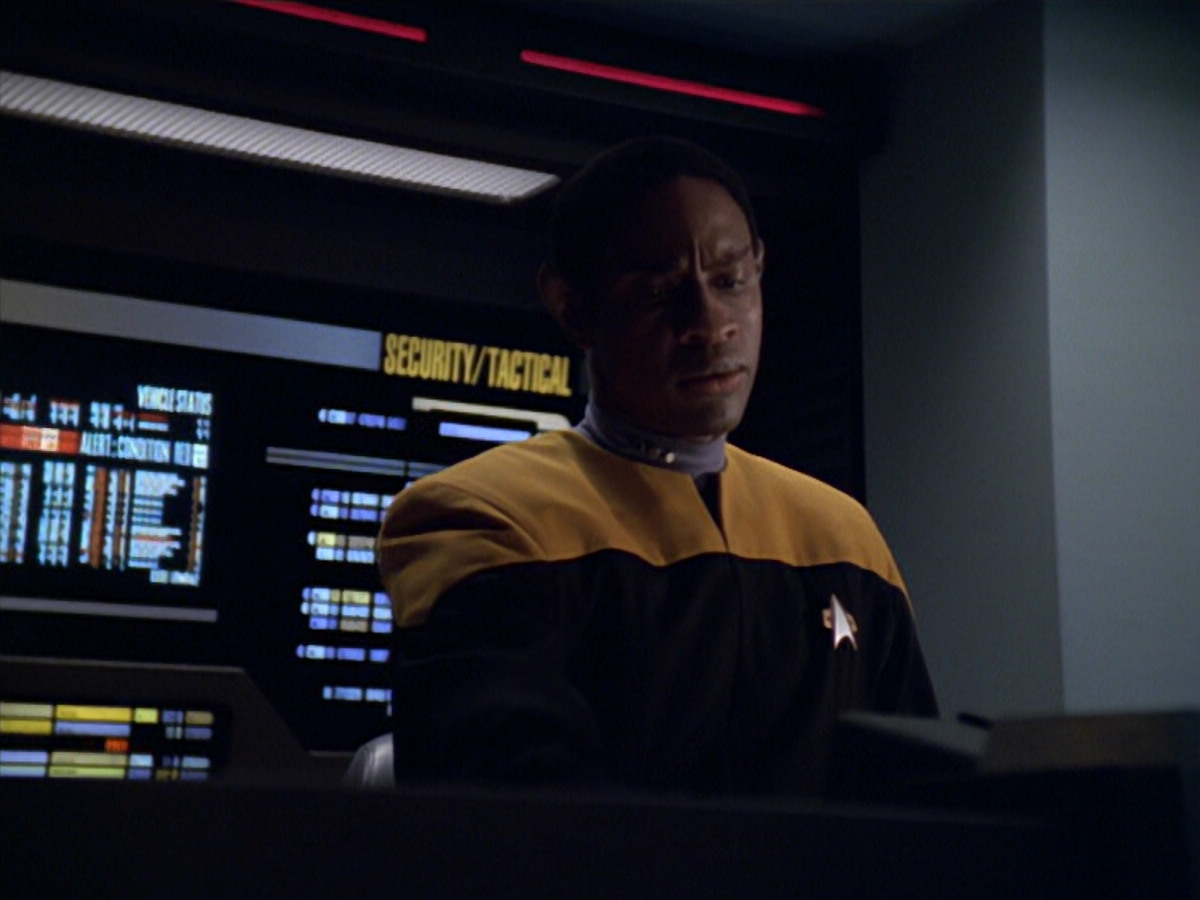 extant_StarTrek_VOY_5x19-TheFight_00815.jpg