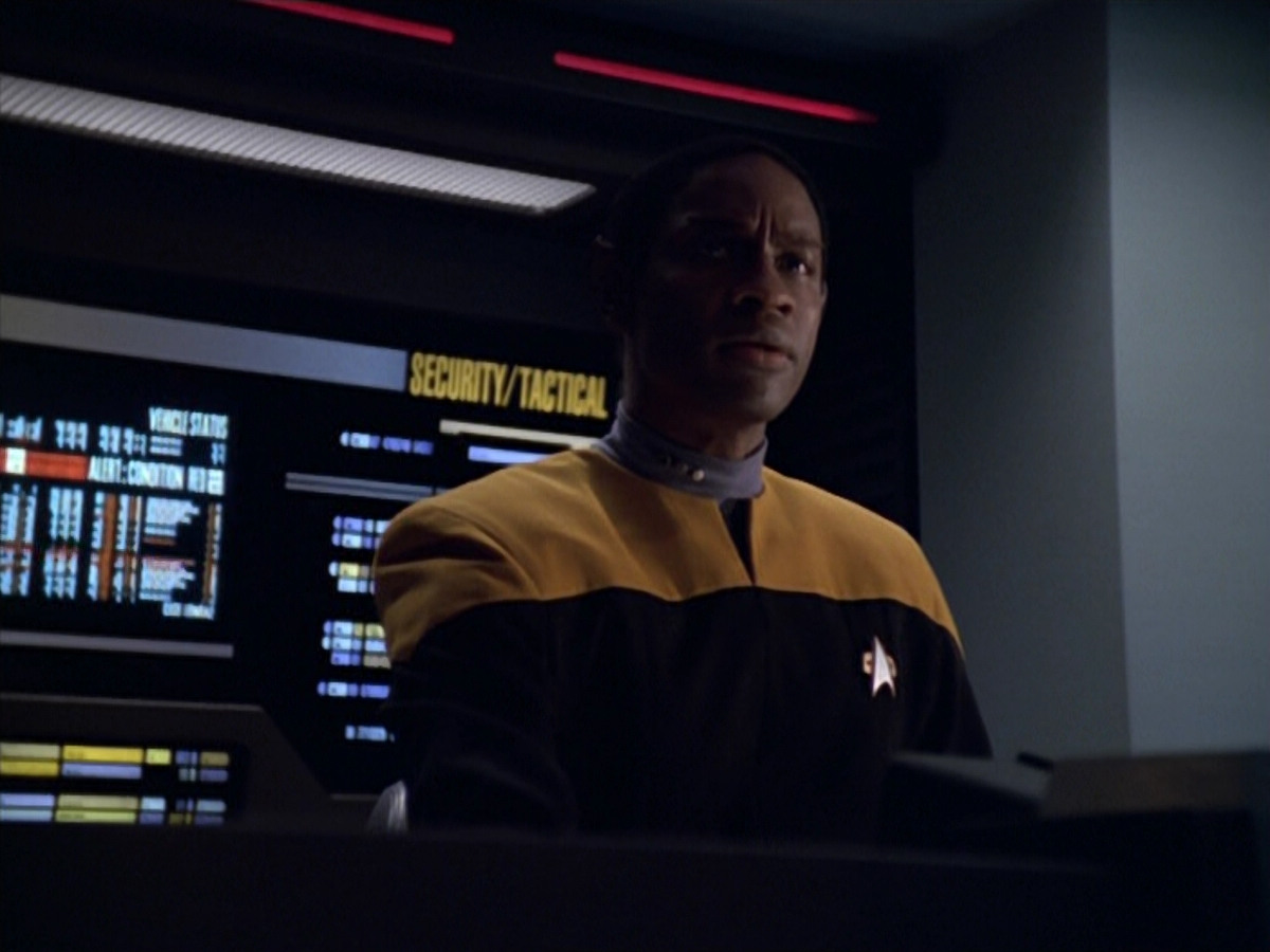 extant_StarTrek_VOY_5x19-TheFight_00819.jpg