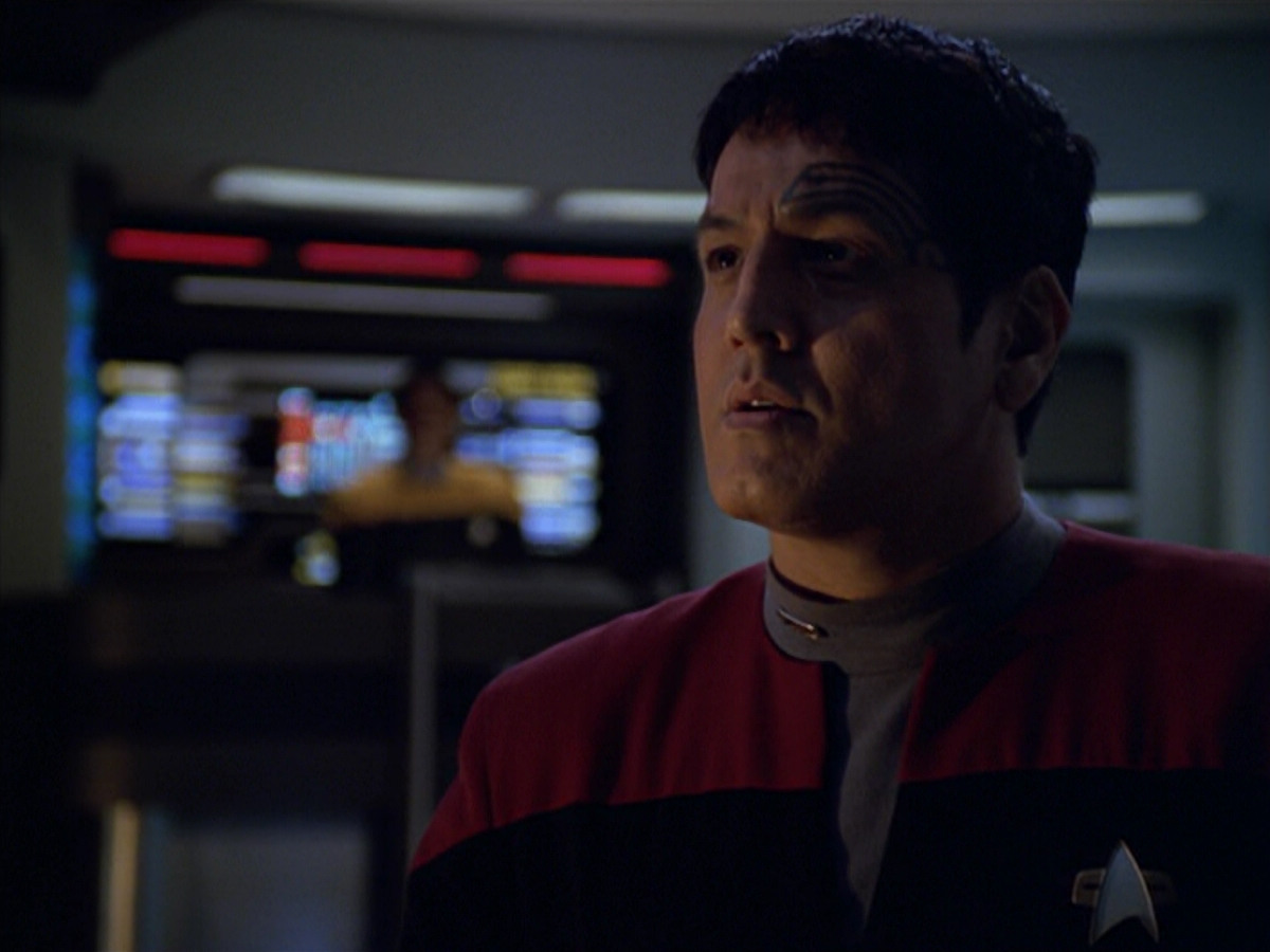 extant_StarTrek_VOY_5x19-TheFight_00823.jpg