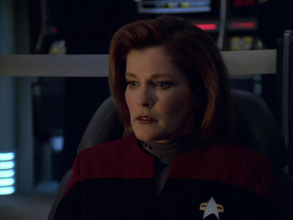 extant_StarTrek_VOY_5x19-TheFight_00835.jpg