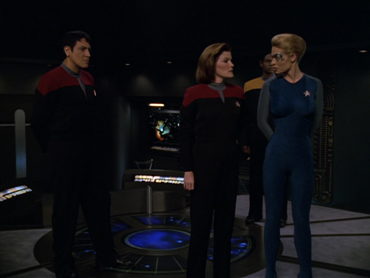 extant_StarTrek_VOY_5x19-TheFight_00857.jpg