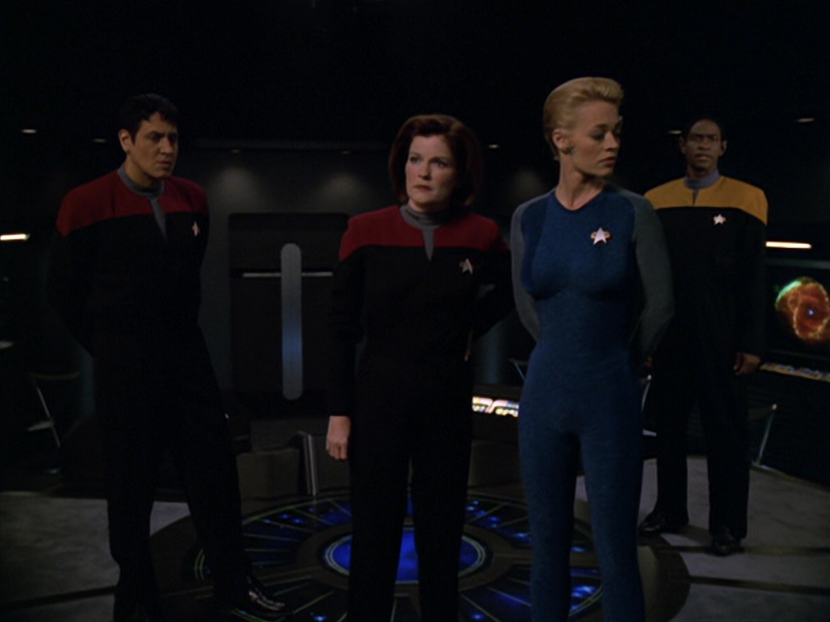 extant_StarTrek_VOY_5x19-TheFight_00867.jpg