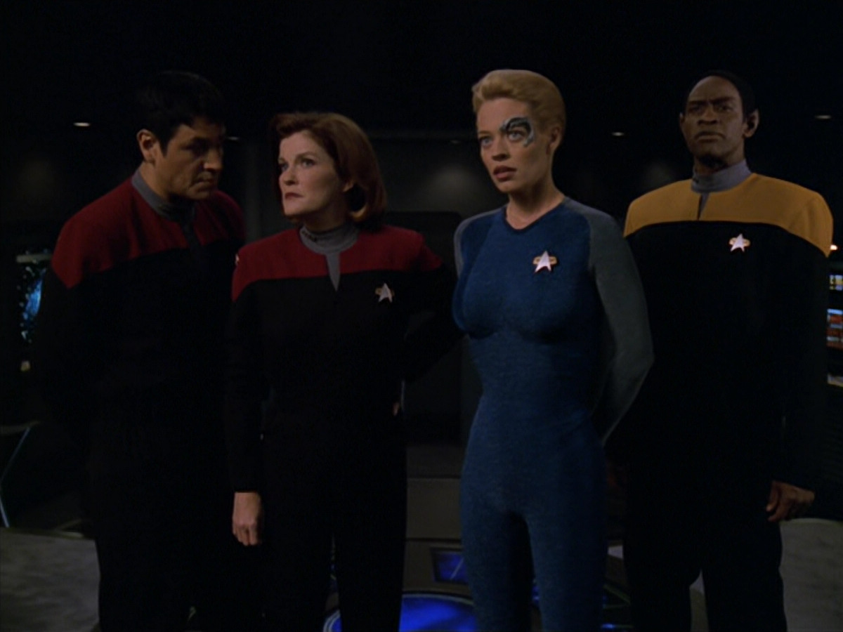 extant_StarTrek_VOY_5x19-TheFight_00886.jpg