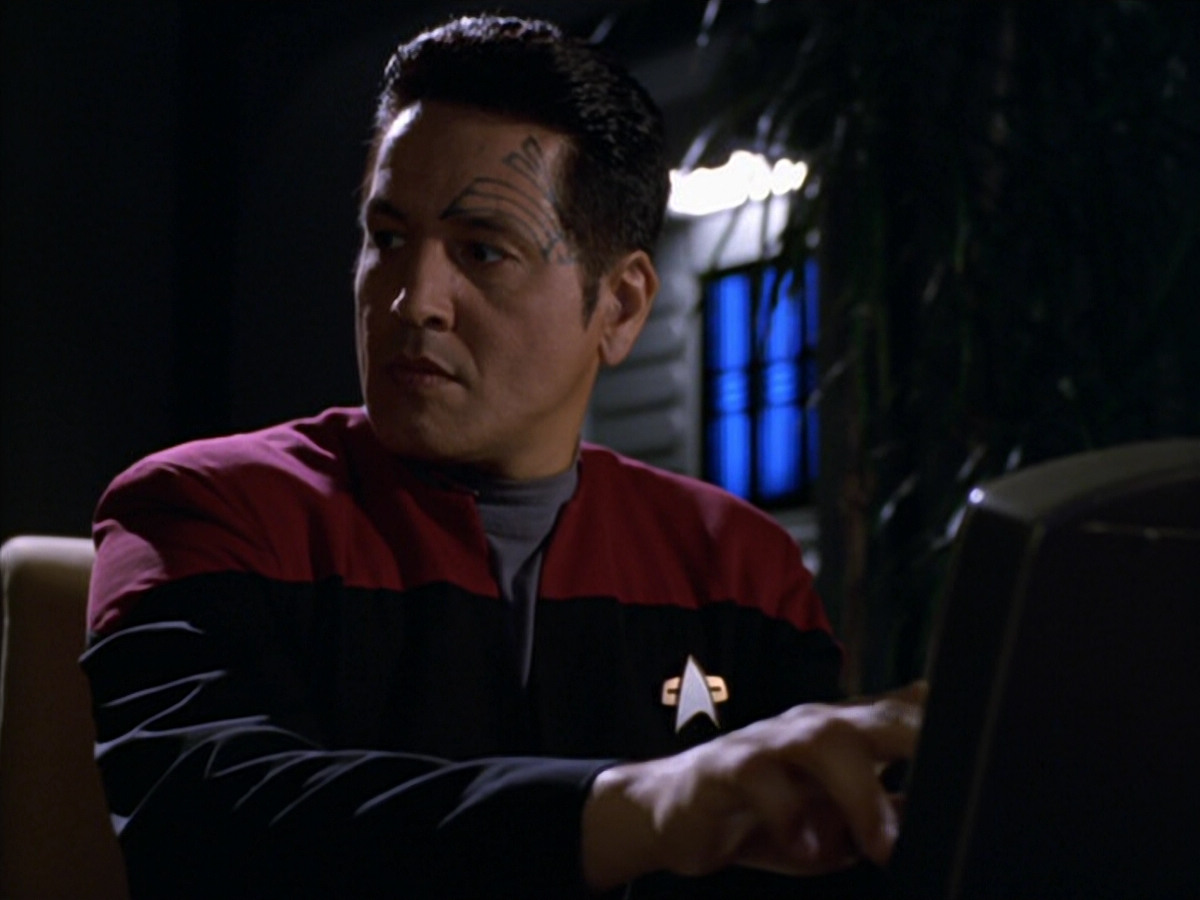 extant_StarTrek_VOY_5x19-TheFight_00953.jpg