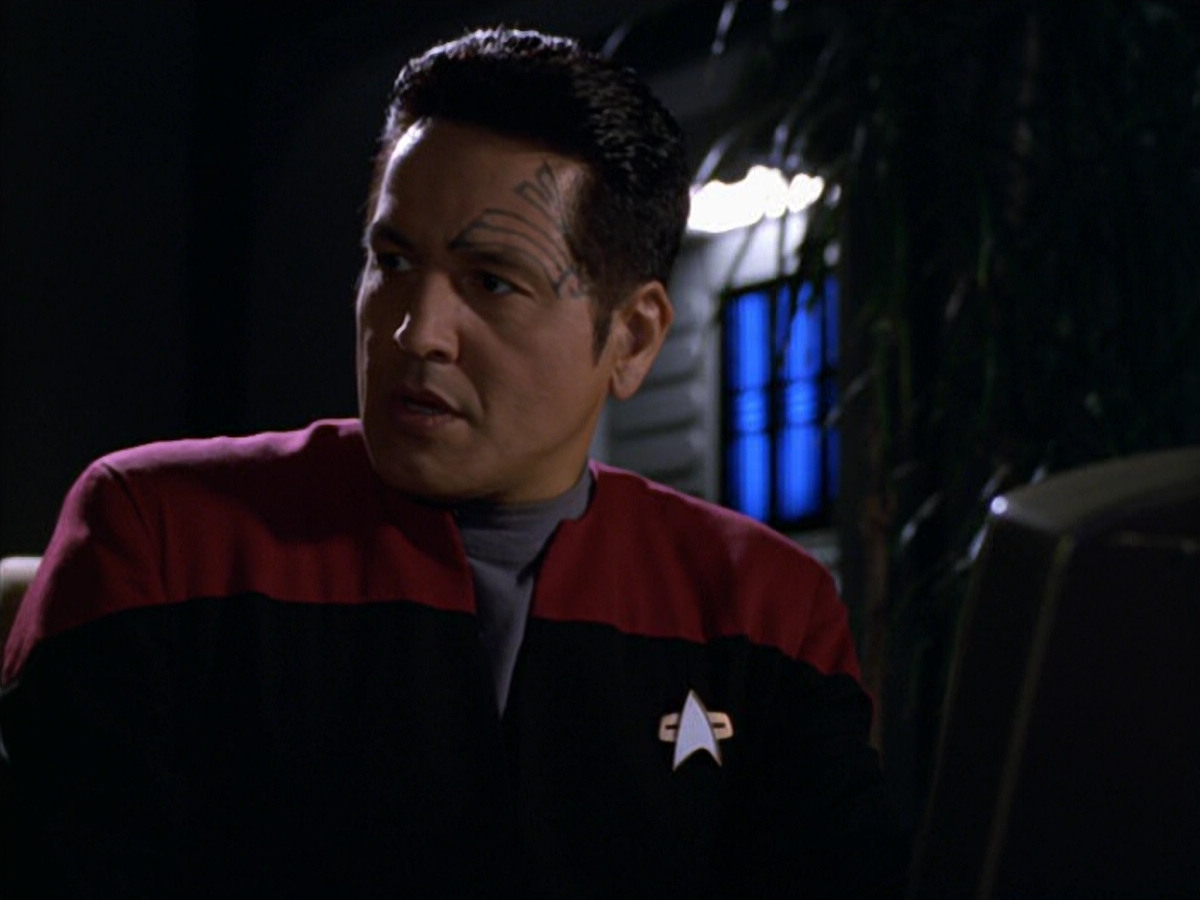extant_StarTrek_VOY_5x19-TheFight_00957.jpg