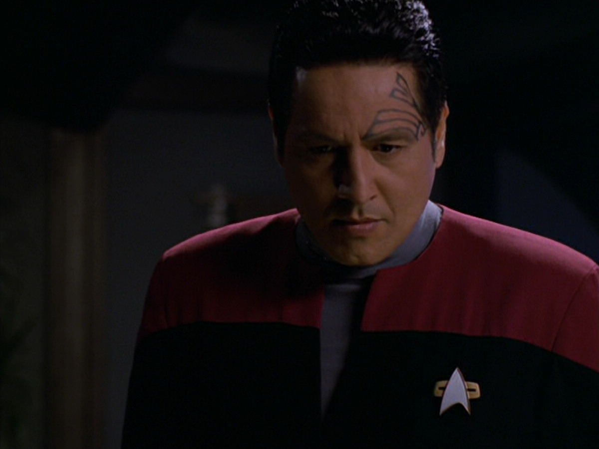 extant_StarTrek_VOY_5x19-TheFight_00991.jpg