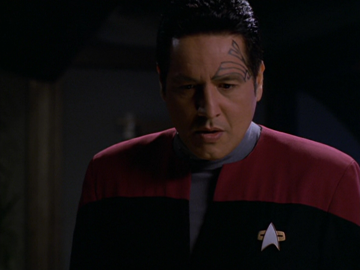 extant_StarTrek_VOY_5x19-TheFight_00998.jpg