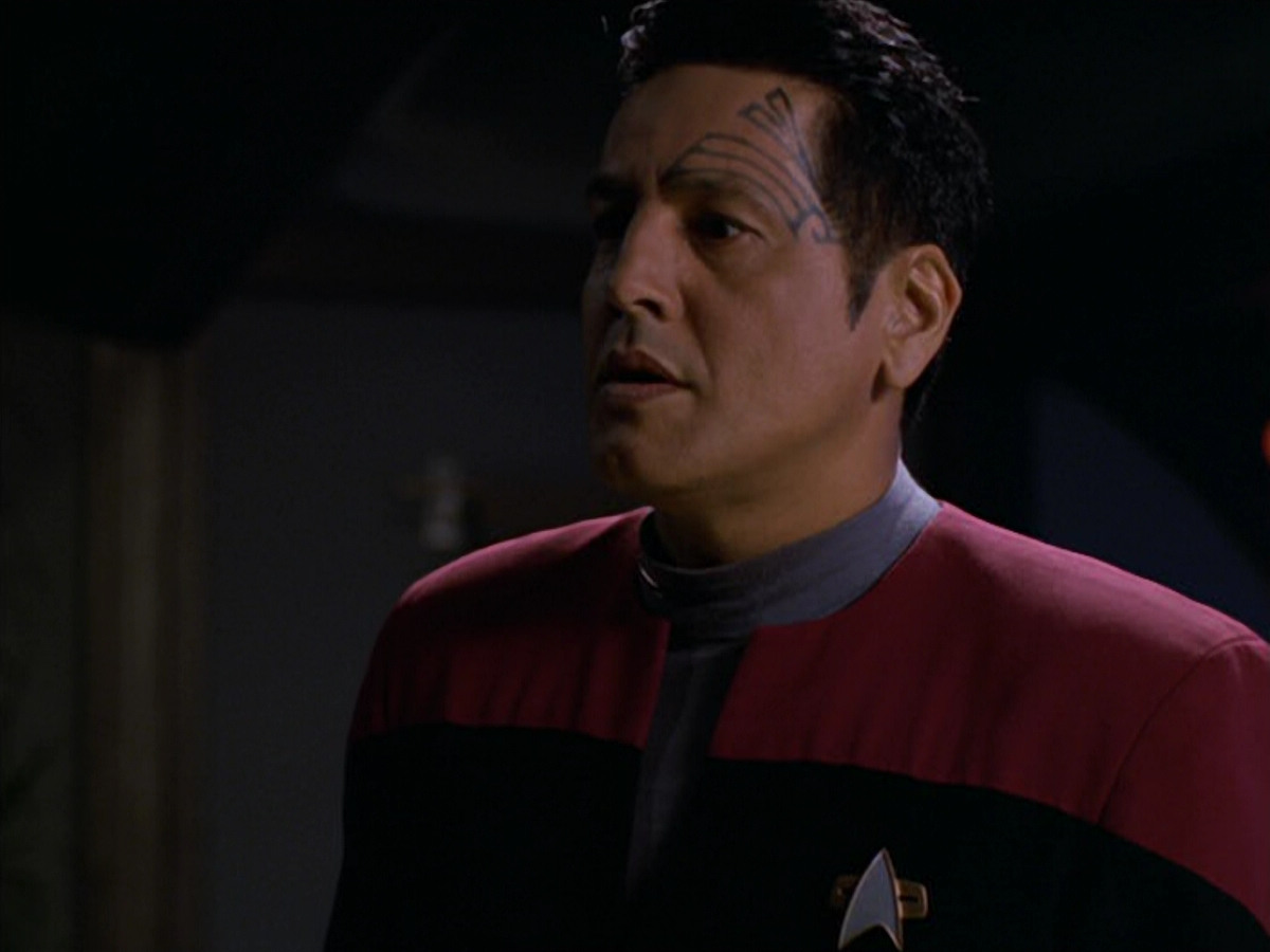 extant_StarTrek_VOY_5x19-TheFight_01011.jpg