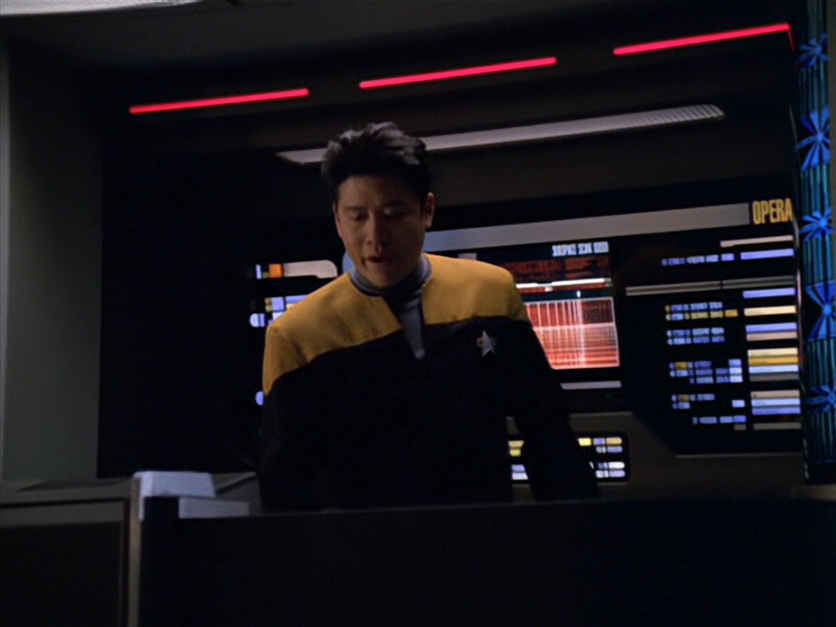 extant_StarTrek_VOY_5x19-TheFight_01032.jpg