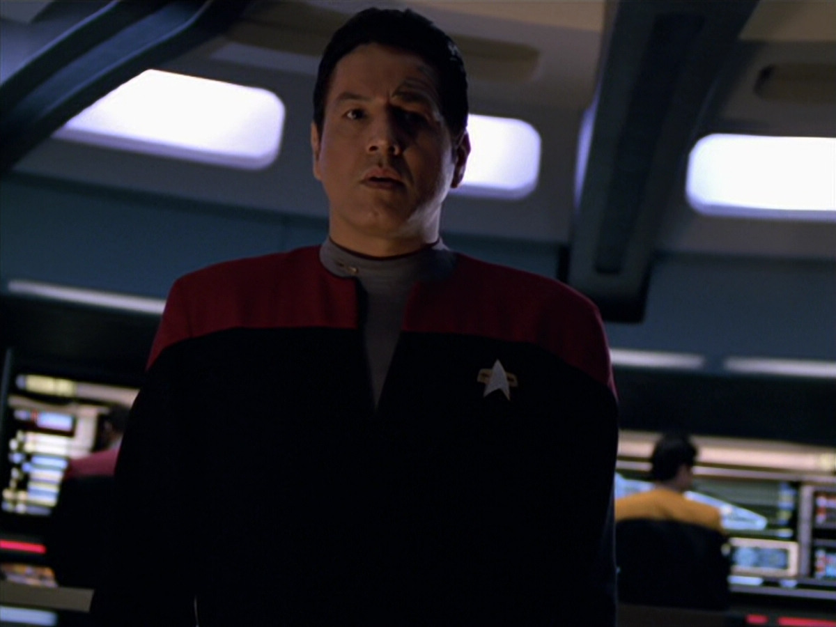 extant_StarTrek_VOY_5x19-TheFight_01080.jpg