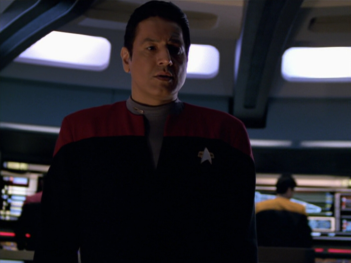 extant_StarTrek_VOY_5x19-TheFight_01081.jpg