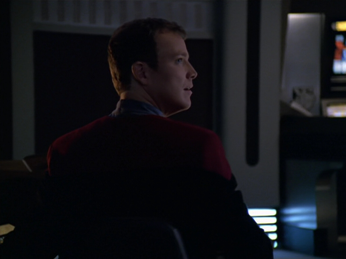 extant_StarTrek_VOY_5x19-TheFight_01109.jpg
