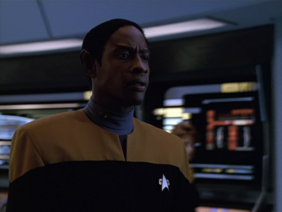 extant_StarTrek_VOY_5x19-TheFight_01135.jpg