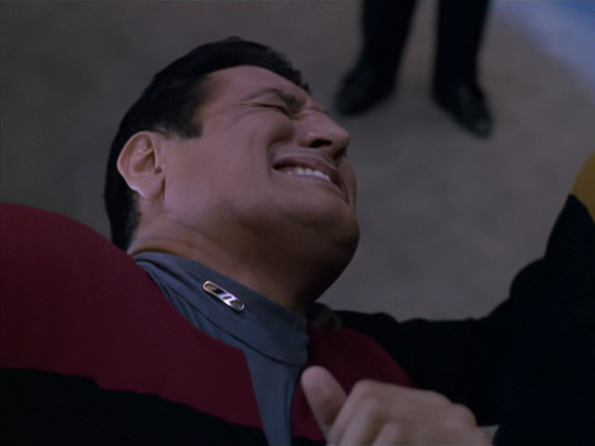 extant_StarTrek_VOY_5x19-TheFight_01158.jpg