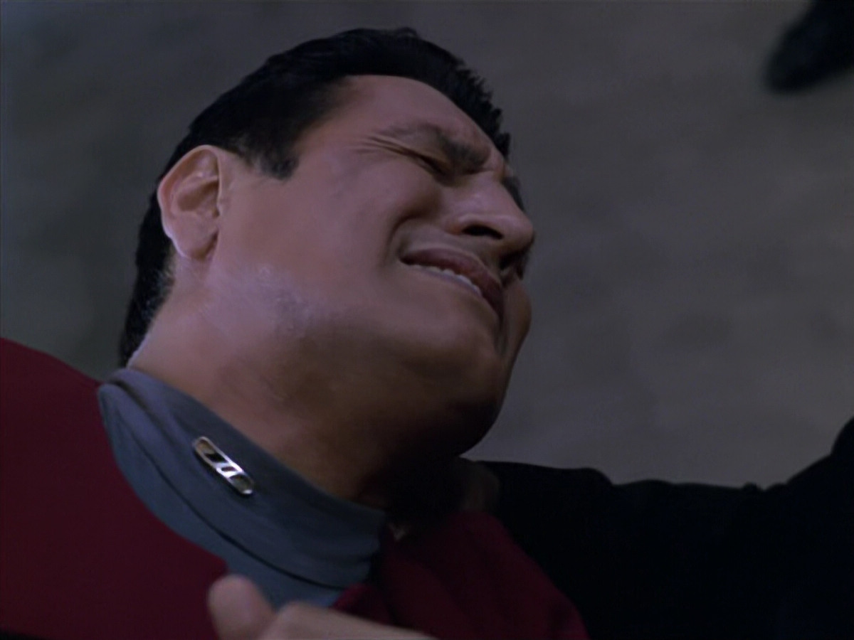 extant_StarTrek_VOY_5x19-TheFight_01159.jpg