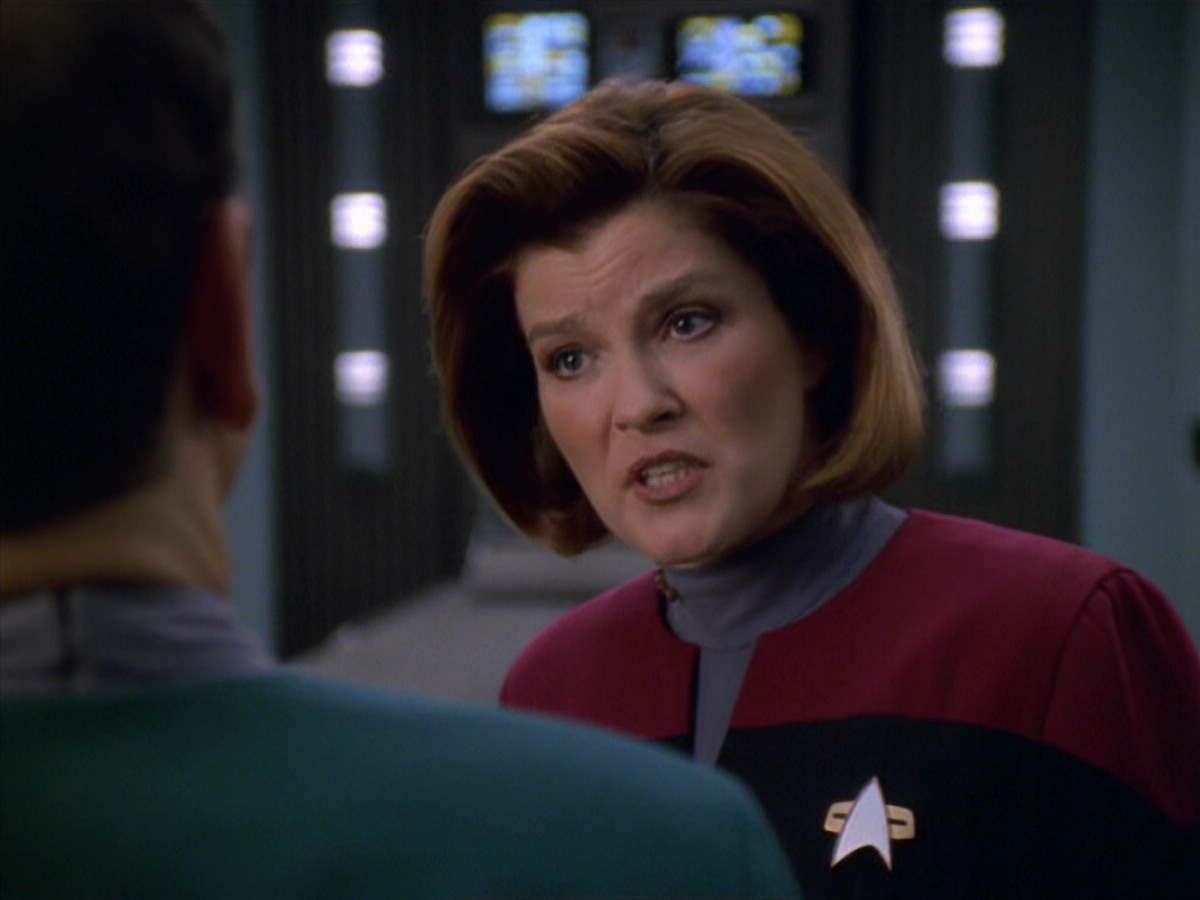 extant_StarTrek_VOY_5x19-TheFight_01187.jpg