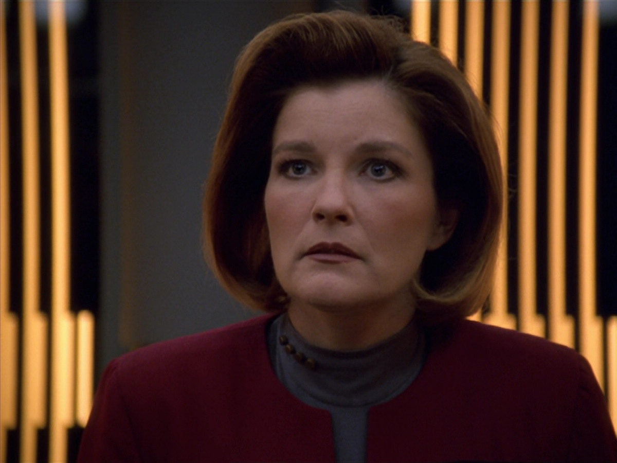 extant_StarTrek_VOY_5x19-TheFight_01222.jpg