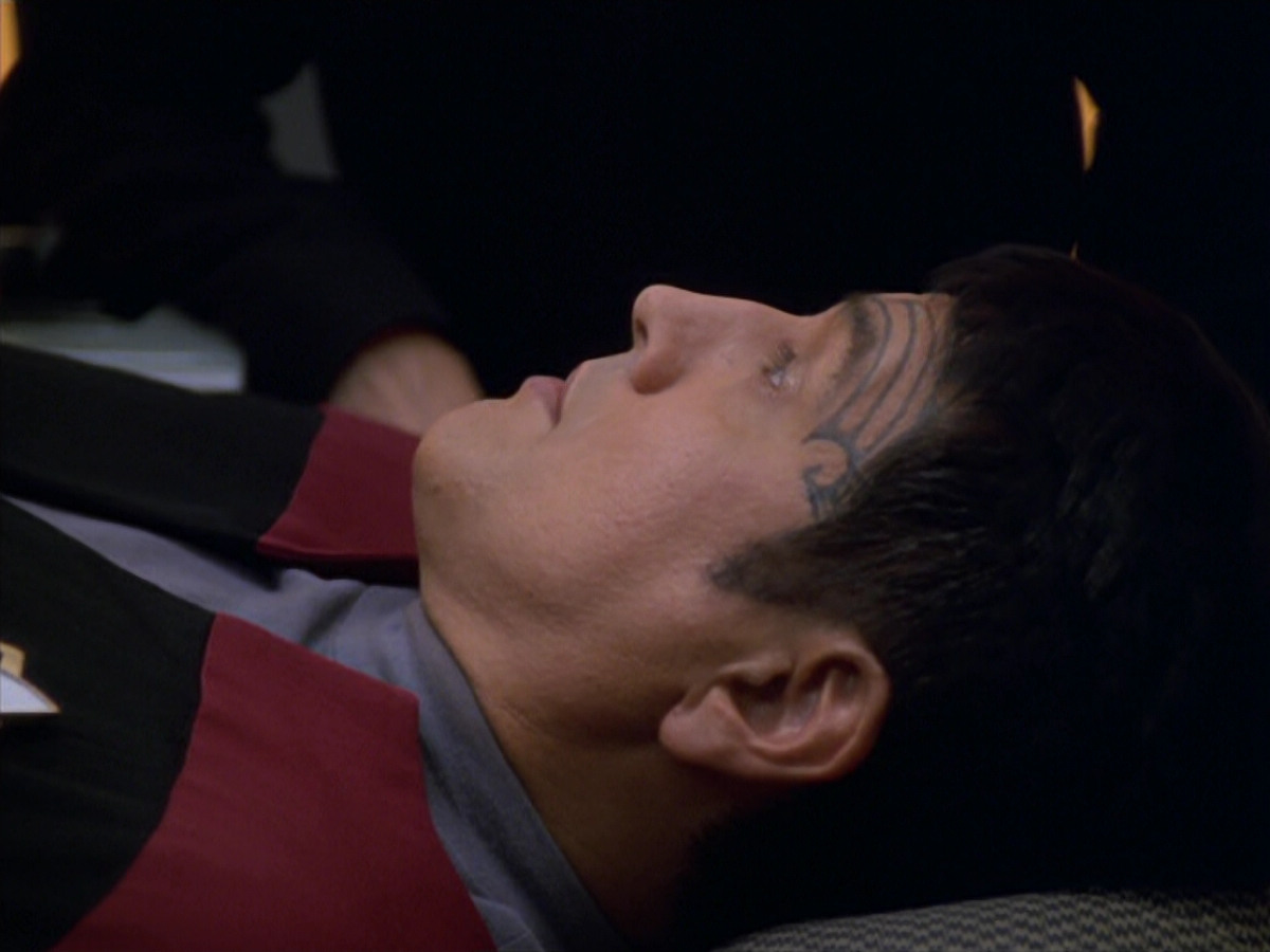 extant_StarTrek_VOY_5x19-TheFight_01231.jpg