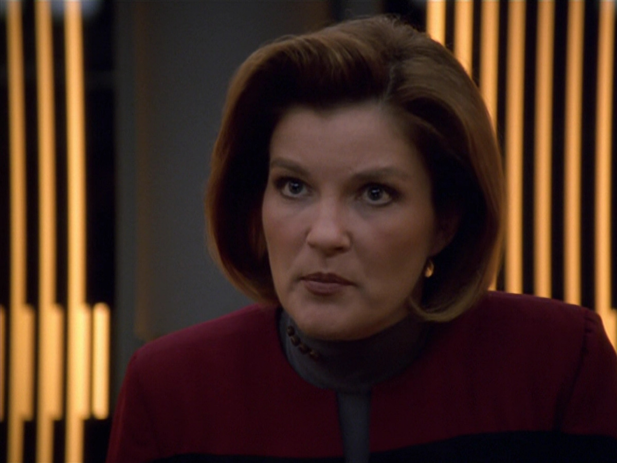 extant_StarTrek_VOY_5x19-TheFight_01254.jpg