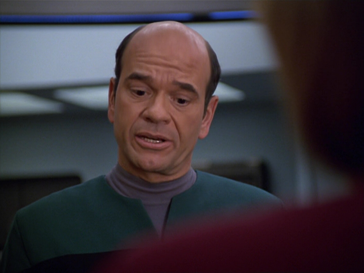 extant_StarTrek_VOY_5x19-TheFight_01264.jpg