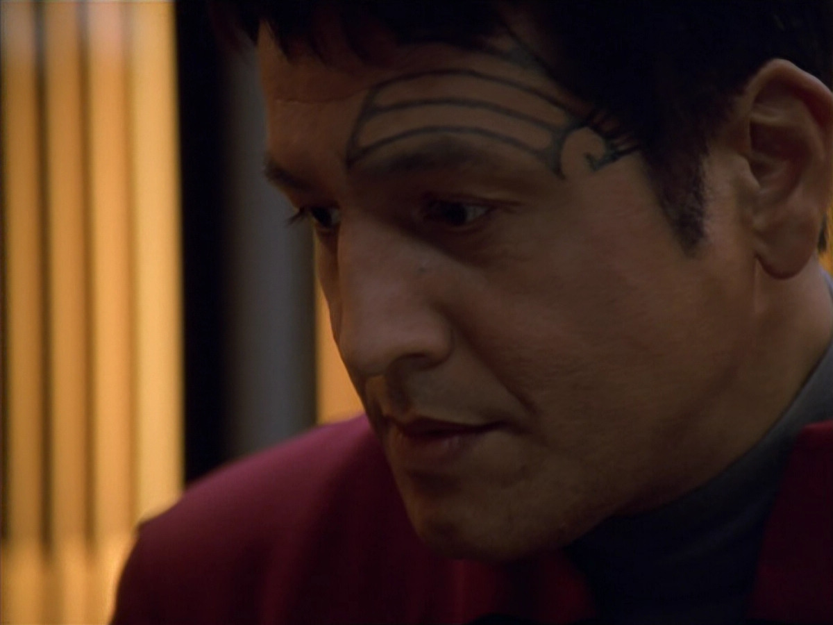 extant_StarTrek_VOY_5x19-TheFight_01312.jpg
