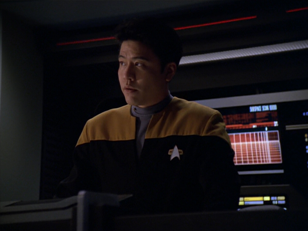 extant_StarTrek_VOY_5x19-TheFight_01353.jpg