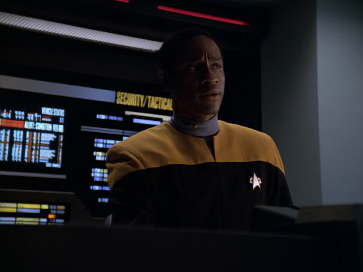 extant_StarTrek_VOY_5x19-TheFight_01378.jpg