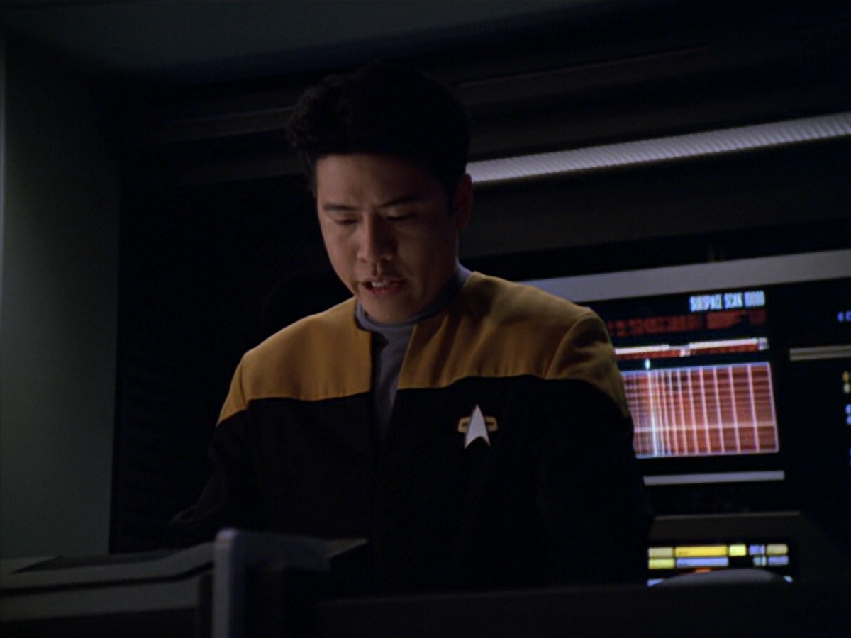 extant_StarTrek_VOY_5x19-TheFight_01382.jpg