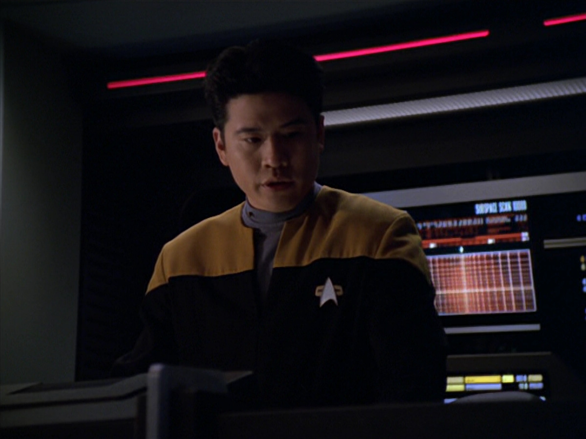extant_StarTrek_VOY_5x19-TheFight_01383.jpg