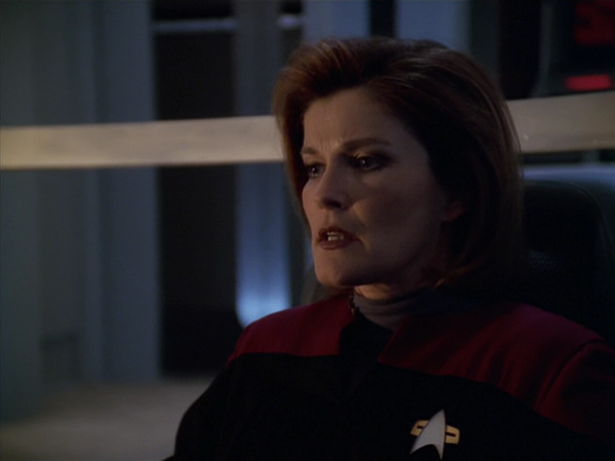 extant_StarTrek_VOY_5x19-TheFight_01412.jpg