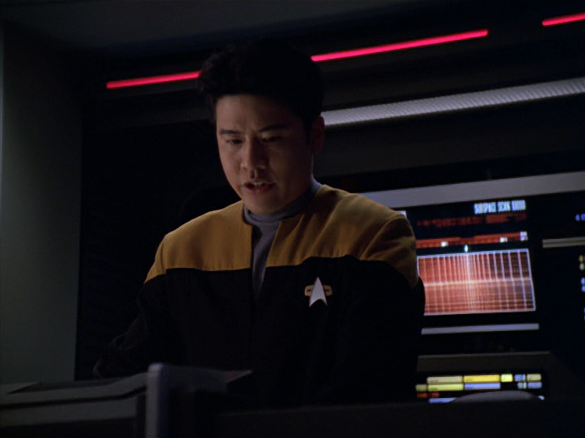 extant_StarTrek_VOY_5x19-TheFight_01415.jpg