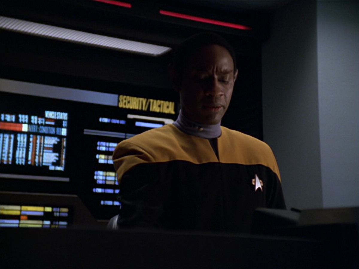 extant_StarTrek_VOY_5x19-TheFight_01417.jpg