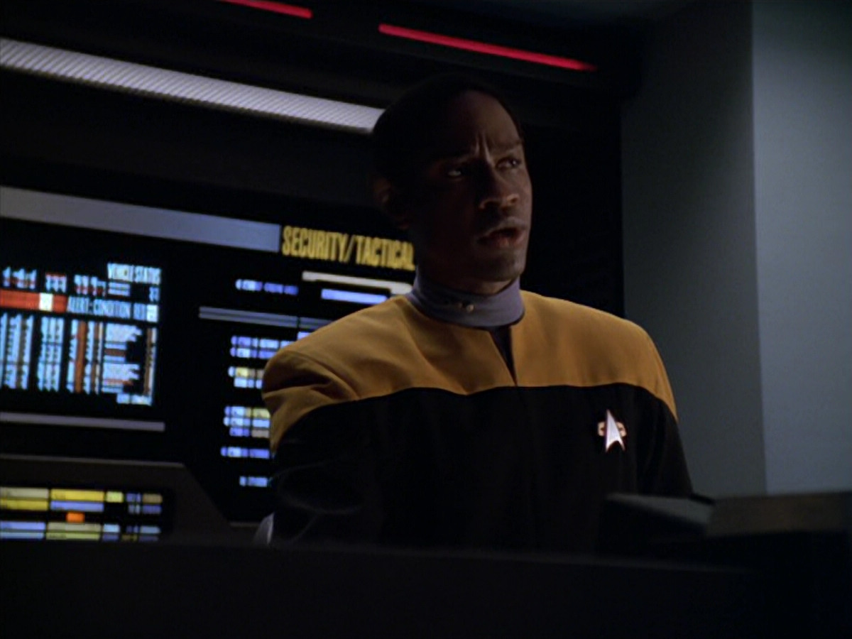 extant_StarTrek_VOY_5x19-TheFight_01420.jpg