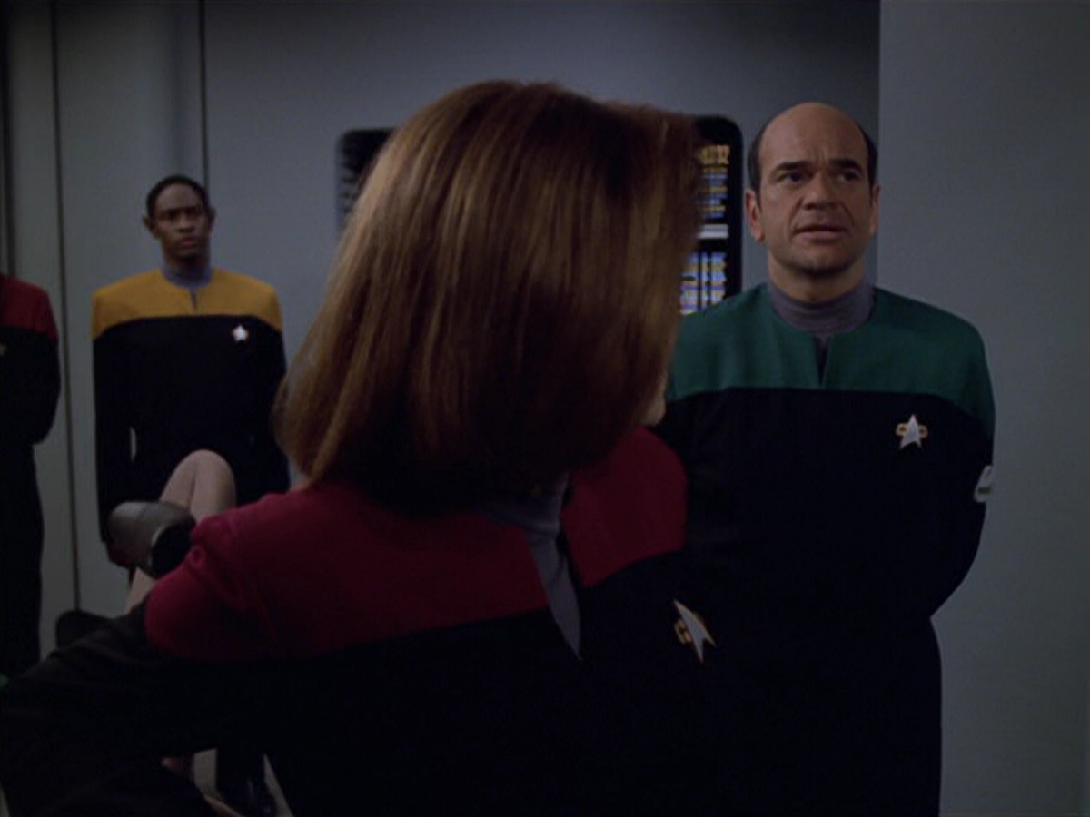 extant_StarTrek_VOY_5x19-TheFight_01473.jpg