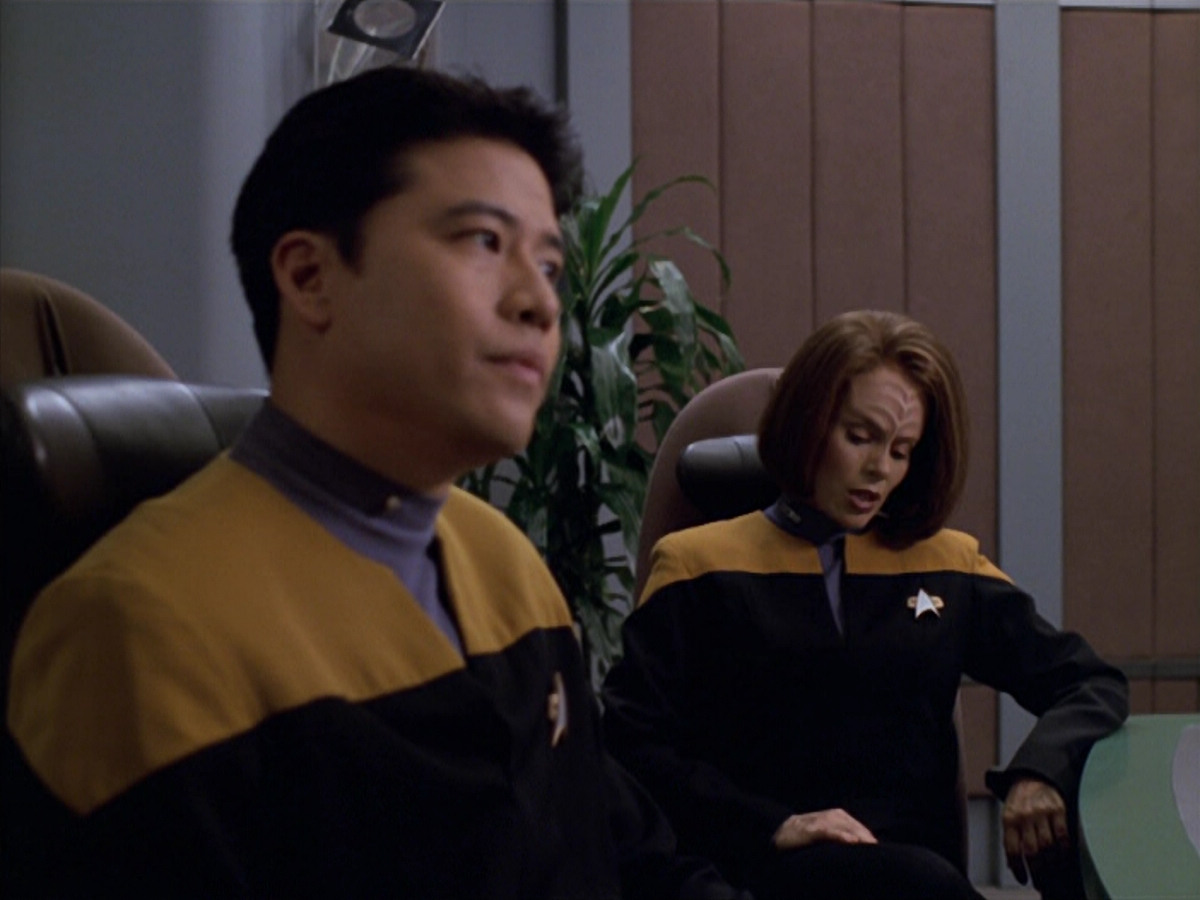 extant_StarTrek_VOY_5x19-TheFight_01505.jpg