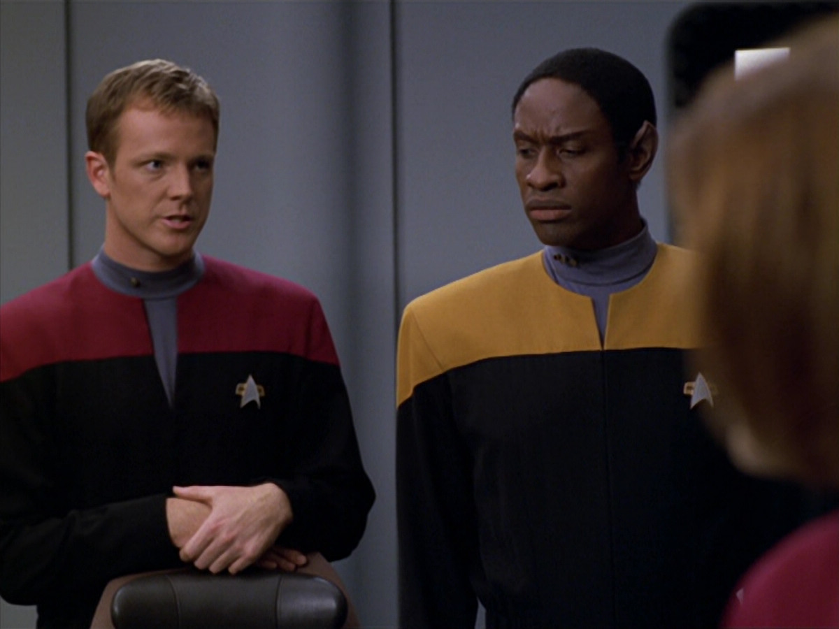extant_StarTrek_VOY_5x19-TheFight_01511.jpg