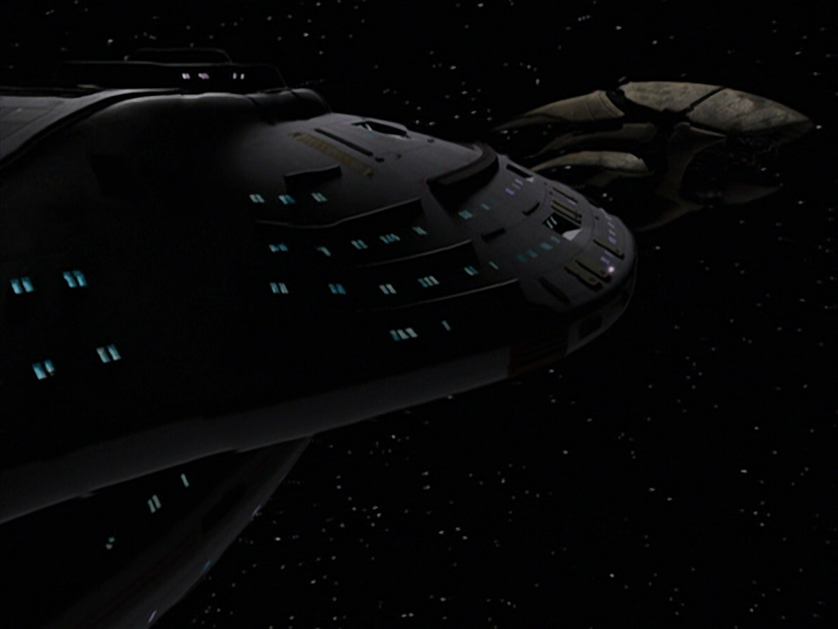 extant_StarTrek_VOY_5x19-TheFight_01542.jpg