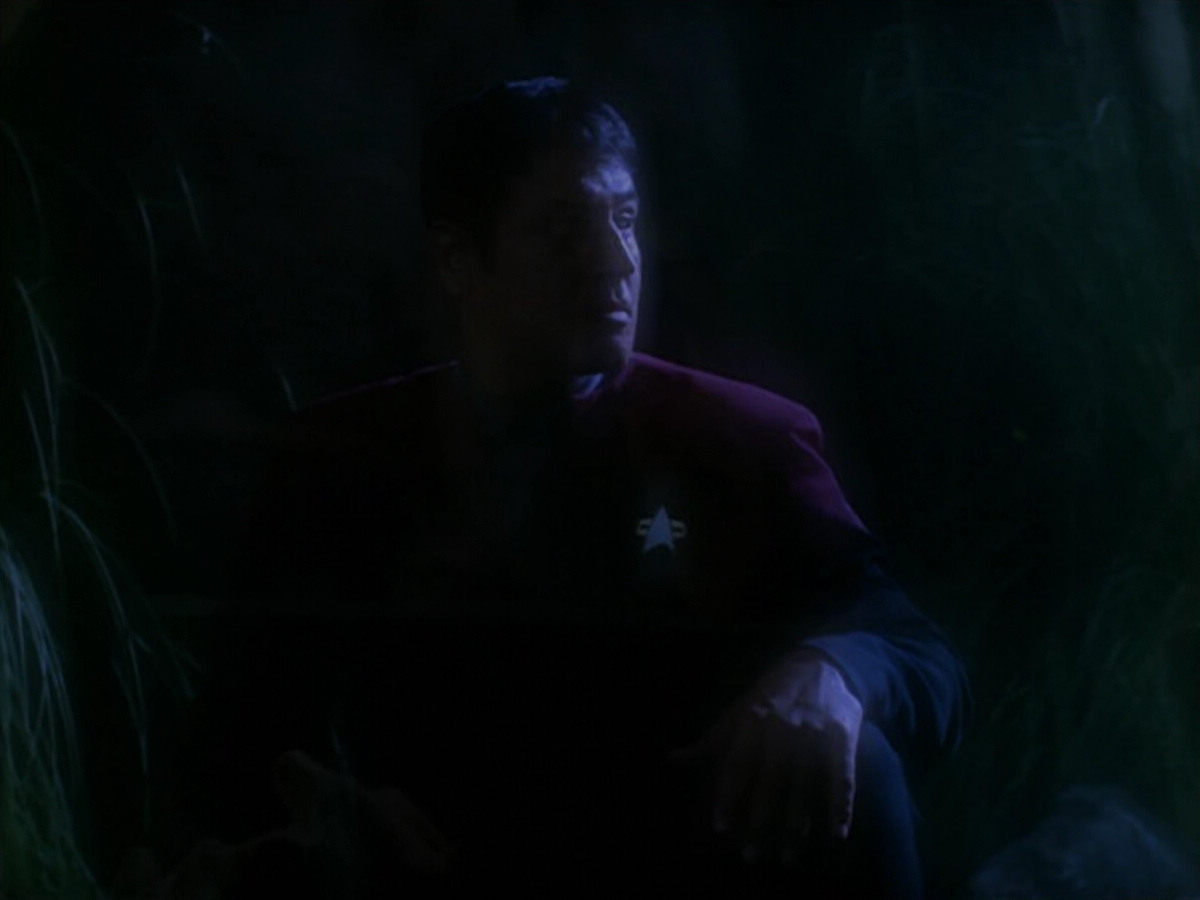 extant_StarTrek_VOY_5x19-TheFight_01686.jpg
