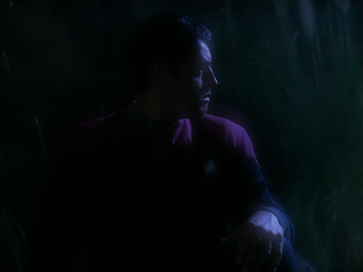 extant_StarTrek_VOY_5x19-TheFight_01689.jpg