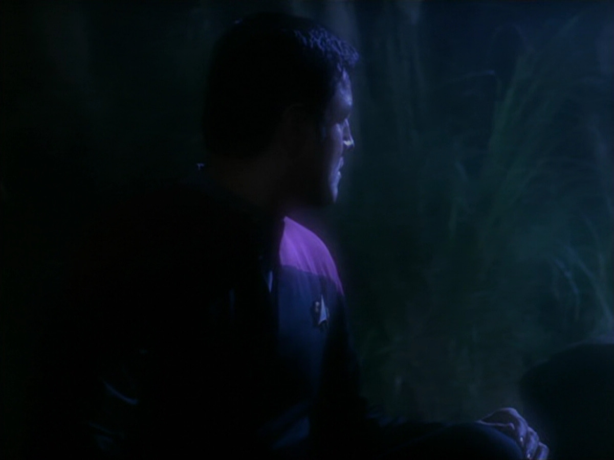 extant_StarTrek_VOY_5x19-TheFight_01692.jpg