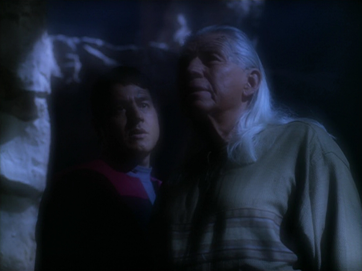 extant_StarTrek_VOY_5x19-TheFight_01706.jpg