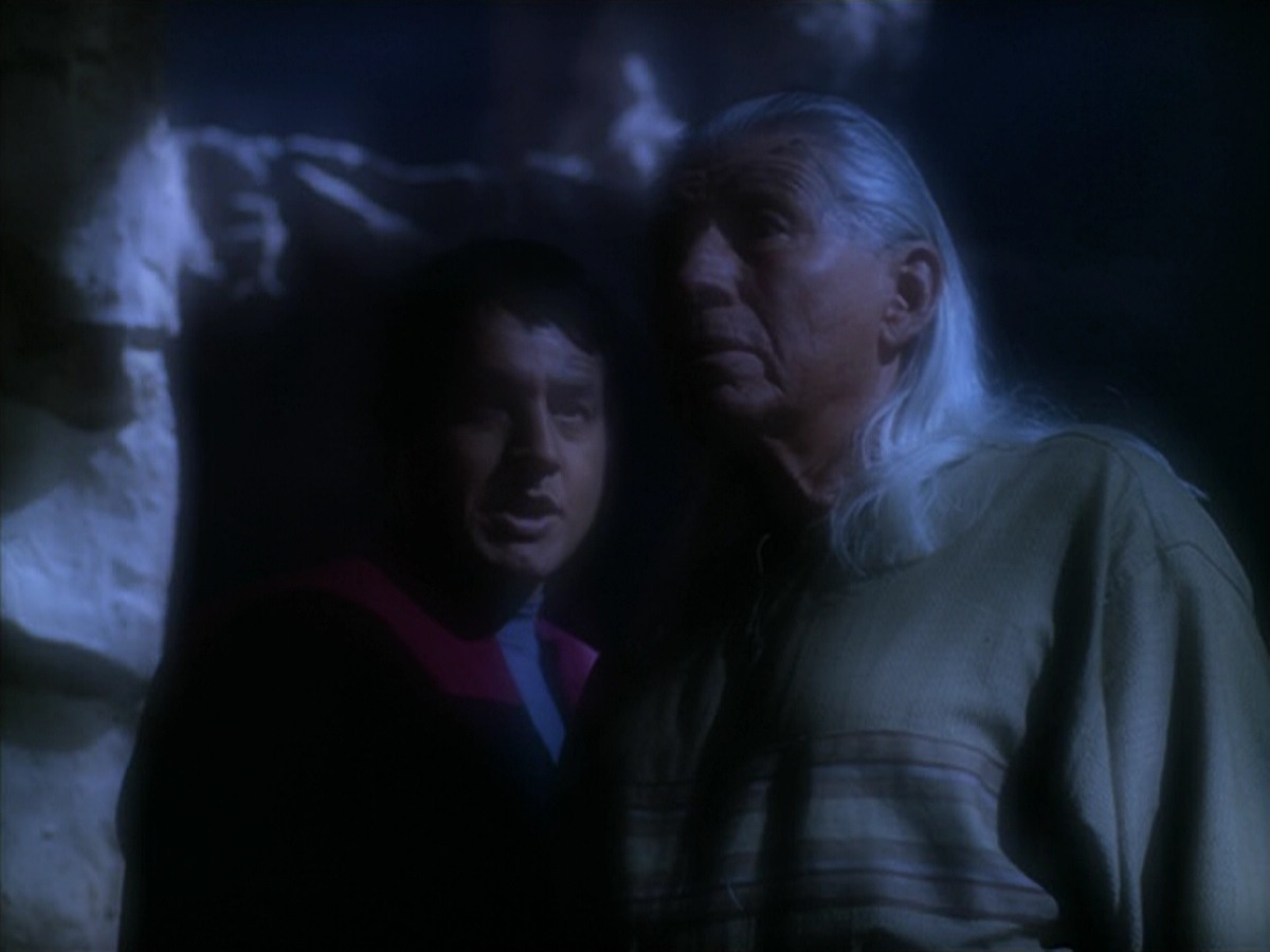 extant_StarTrek_VOY_5x19-TheFight_01712.jpg