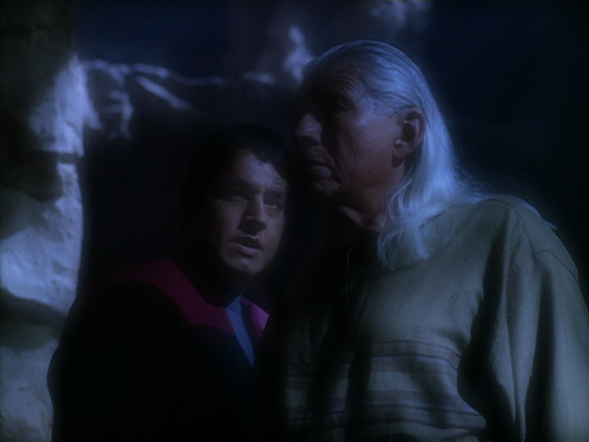 extant_StarTrek_VOY_5x19-TheFight_01714.jpg